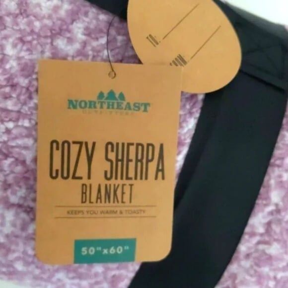 NEW Northeast Outfitters Cozy Sherpa Throw Blanket Purple Lavender - Picture 2 of 3